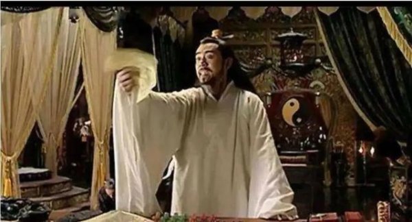 在线股票炒股配资门户 存款降息能救经济？银行算盘打得响，老百姓却选择攥紧钱包！
